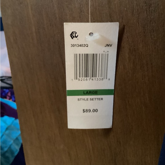 Women’s dress - Picture 3 of 3